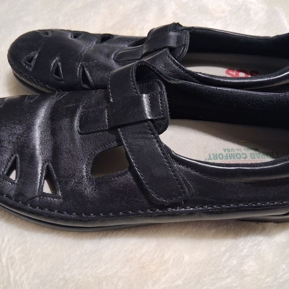 SAS Black Comfort Sandals with Adjustable Strap - Picture 3 of 6